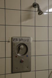 Einige der Duschen sind ausser Funktion. (Bild: ibi)