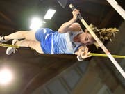 Nicole Büchler näherte sich im Zürcher Hauptbahnhof bis auf vier Zentimeter der WM-Limite (Bild: KEYSTONE/EPA KEYSTONE/WALTER BIERI)