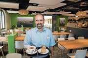Küchenchef Urs Holzer freut sich auf ein «gemischtes Publikum, mit dem es nie langweilig wird». (Bild: Eveline Beerkircher; Luzern, 28. August 2019)