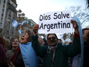 In Argentinien und Brasilien haben die Notenbanken zu Stützmassnahmen ihrer Währungen gegriffen. Grund dafür sind die politischen und wirtschaftlichen Unsicherheiten (Bild: KEYSTONE/AP/NATACHA PISARENKO)