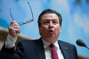 Der Unia-Gewerkschafter Corrado Pardini sitzt für die SP im Nationalrat. Den Forderungskatalog des Industrieverbands Swissmem bezeichnet er als neoliberale Deregulierungspolitik. Bild: Peter Klaunzer/Keystone