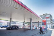 Osterwalder AG in St.Gallen: An der Oberstrasse wird die neuartige Tankstelle entstehen. (Bild: Urs Bucher)