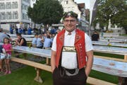 Mit Eichenlaub geschmückt: Der 31-jährige Marcel Kuster ist seit letztem Sonntag zweifacher Eidgenosse. (Bild: Yves Solenthaler)