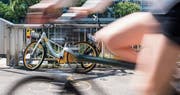 In vielen Schweizer Städten – wie hier in Zürich – gehören Leihvelos längst zum Stadtbild. Ob sie dereinst auch in St.Gallen zu sehen sein werden, ist derzeit fraglich. (Bild: Ennio Leanza/Keystone)