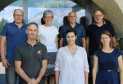 Setzen sich für eine nachhaltige Umwelt ein; hinten von links: Fabian Tresch, Luzia Gisler-Wenk, Peter Arnold und Peter Gisler; vorne von links: Kurt Gisler, Miriam Christen-Zarri und Corinne Salzmann. (Bild: PD)