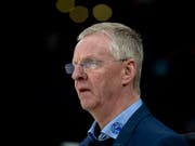 SCB-Trainer Kari Jalonen sah trotz zweimaliger Führung im Schlussdrittel keinen Sieg seines Teams (Bild: KEYSTONE/PATRICK B. KRAEMER)
