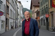 Albert Schwarzenbach im Löwengraben. Für die Aufwertung dieser Strasse am Rande der Luzerner Altstadt hat er sich während Jahren eingesetzt. (Bild: Corinne Glanzmann, 23. August 2019)