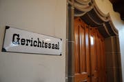 Eingang zum Gerichtssaal des Bezirksgerichts Münchwilen. (Bild: Nana Do Carmo)