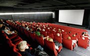Der Filmgenuss im Zuger «Seehof» ist immer wieder ein besonderes Vergnügen.(Bild Stefan Kaiser, 9. November 2016)
