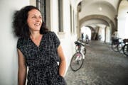 Ines Weizenegger war Geografin, Unternehmensberaterin und Textilhändlerin, bevor sie sich für den Lehrerberuf entschieden hat. (Bild: Boris Bürgisser, Luzern, 30. August 2019)