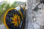 Die neue Standseilbahn zwischen Schwyz und Stoos verhilft dem Geschäftsjahr der Stoosbahnen zu Rekordergebnissen. (Bild: PD)