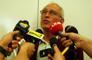 Die Medienkonferenz der Luzerner Polizei am 22. Mai 2002 sorgte international für Beachtung. Im Bild informiert Untersuchungsrichter Emil Birchler über den Fall Breitwieser. (Archivbild LZ)