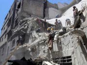 Zerstörung überall in der nordwestsyrischen Provinz Idlib (im Bild die Ortschaft Ariha). (Bild: KEYSTONE/AP Syrian Civil Defense White Helmets)