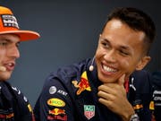 Hat gut lachen: Alexander Albon bekommt bis Ende Saison von Red Bull die Chance, sich an der Seite von Max Verstappen zu beweisen (Bild: KEYSTONE/EPA/VALDRIN XHEMAJ)