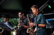 Die Zuger Altstadt stand in den vergangenen Tagen ganz im Zeichen des Jazz'. Hier abgebildet: die Musikschule Zug presents talents. (Bild: Stefan Kaiser, Zug, 30. August 2019)