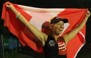 Eva Hürlimann ist seit Samstagabend die schnellste Frau über die 10fache Ironman-Distanz. (Bild: Robert Kucera)