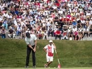 Abertausende von Golffans verfolgen den Superstar Rory McIlroy auf den Fairways und Greens von Crans-Montana (Bild: KEYSTONE/ALEXANDRA WEY)