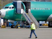 Ein US-Expertengremium braucht laut offiziellen Angaben vom Freitag offenbar mehr Zeit für die Meinungsfindung zur Wiederzulassung des Boeing-737-Max-Unglücksfliegers als ursprünglich angenommen worden war. (Bild: KEYSTONE/AP/TED S. WARREN)
