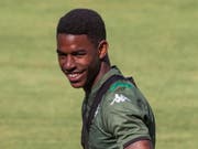 Junior Firpo trägt künftig das Trikot des FC Barcelona (Bild: KEYSTONE/EPA EFE/RAUL CARO)