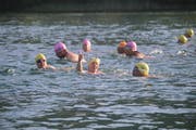Im Wasser war nicht nur der Sport, sondern vor allem der Spass Trumpf. (Bild: Peter Spirig)