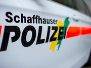 Die Schaffhauser Polizei hat in der Nacht auf Monat den Tod eines Autofahrers bei einem schweren Verkehrsunfall bekanntgegeben. (Bild: KEYSTONE/ENNIO LEANZA)