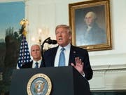 Nach den jüngsten Schiessereien in den USA hat Präsident Donald Trump (r.) zur Ablehnung von Rassismus und Fanatismus aufgerufen. (Bild: KEYSTONE/EPA Consolidated News Photos POOL/CHRIS KLEPONIS / POOL)