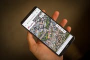 Der neue Stadtplan ist auf dem Handy abrufbar. (Bild: Benjamin Manser)