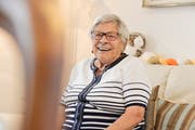 Herta Strüby fühlt sich wohl im Pflegeheim Seevida in Arbon. (Bild: Donato Caspari)