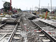 An der Baustelle des Bahntunnels bei Rastatt senkten sich vor zwei Jahren die Gleise ab. Die Bahnstrecke war danach während sieben Wochen gesperrt. Zur Stabilisierung wurde Tunnel auf 150 Metern mit Beton gefüllt. (Bild: Keystone/DPA/ULI DECK)