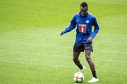Luzerns Neuzugang Ibrahima Ndiaye soll sehr schnell sein. Der 1,76 Meter grosse Aussenangreifer steht gegen Espanyol Barcelona vor seinem FCL-Debüt. (Bild: Alexandra Wey/Keystone, Luzern, 7. August 2019)