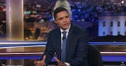 Trevor Noah nimmt sich in der Daily Show einem Argument der Waffen-Fans an.(Screenshot: Youtube/The Daily Show with Trevor Noah)