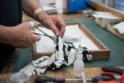 Bei der Ulrich AG werden chirurgische Präzisionsinstrumente entwickelt und hergestellt. Bild: Adriana Ortiz Cardozo