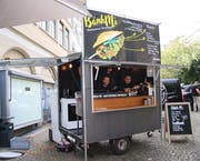 Der Foodtruck des Bamboo-Teams steht seit gestern neben dem Globus. (Bild: Miguel Lo Bartolo)