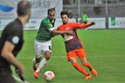 Brühls Verteidiger Marco Franin im Zweikampf am Spiel vom Mittwoch gegen YF Juventus (Foto: Andrea Messmer)