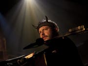 Justin Vernon alias Bon Iver hat sein neues Album eigentlich für 30. August angekündigt. Überraschend ist es bereits jetzt digital erhältlich. (Bild: Keystone/PETER KLAUNZER)