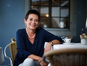 Kandidiert als Parteilose: Andrea Sidler Weiss ist häufig zu Gast im Restaurant Fischmärt. (Bild: Stefan Kaiser, Zug, 8. August 2019)