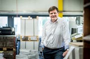 Hansjörg Brunner stellt Druckwaren für einige Tausend Kunden her. (Bild: Andrea Stalder)