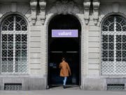 Die in Bern und der Zentralschweiz verankerte Valiant-Bank will nun auch in Zürich Filialen eröffnen. (Bild: KEYSTONE/PETER KLAUNZER)