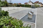 Die neuen Parkplätze beim ehemaligen Friedhofgärtnerhaus. (Bild: Max Eichenberger)