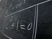 Bedeutend mehr Männer als Frauen studieren Mathematik. (Bild: Keystone/GEORGIOS KEFALAS)