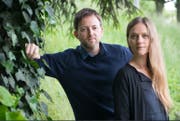 Die Musiker Trummer und Nadja Stoller treten im Kellertheater im Vogelsang auf. (Bild: PD)