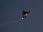 Ein Kampfflugzeug des Typs F15 der israelischen Luftwaffe. (Bild: KEYSTONE/AP/ARIEL SCHALIT)