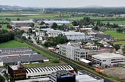 Industriegebiet Hof: Die vom Kantonsrat beschlossene Steuerreform führt zu grossen Ausfällen bei den juristischen Personen.(Bild: Reto Martin)