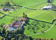 Das Schloss Notkersegg aus der Luft fotografiert. (Leserbild: Hans Adelmann - 25. November 2016)
