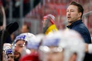 Trainer Jeff Tomlinson steht vor seiner fünften Spielzeit mit Rapperswil-Jona. (Bild: Peter Klaunzer/Keystone)