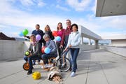 Teil des diesjährigen Spielstrassen-OKs: Werner Stiefel, Sabine Hui, Daniela Lüchinger, Matthias Schmid, Ursula Keller (stehend) Annette Auer und Esther Blaser (sitzend): (Bild: Hannah Engeler)