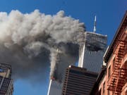 Am 11. September 2001 steuerten Attentäter des Terrornetzwerks Al-Kaida unter anderem zwei Passagierflugzeuge in die Türme des World Trade Centers in New York. (Bild: KEYSTONE/AP/RICHARD DREW)