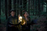 Mit dem Performance-Kollektiv Showcase beat le mot im Könizer Wald. (Bild: Janosch Abel)