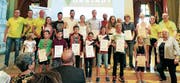 Die Geehrten und das Stadtlauf-OK am Donnerstag im Rathaus. (Bild: Christine Luley)
