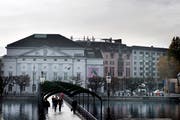 Das Luzerner Theater ist einer der Betriebe, die Geld von Stadt und Kanton erhalten. (Bild: Corinne Glanzmann, Luzern, 29. November 2018)
